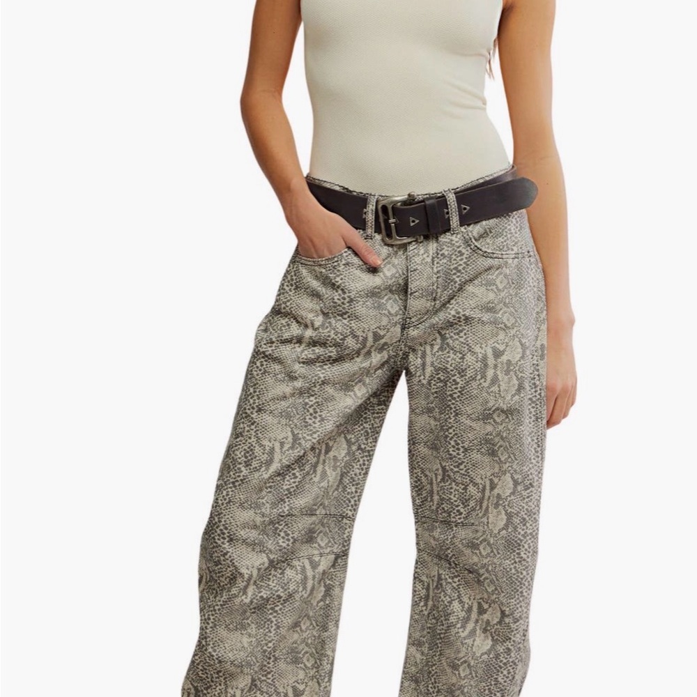 NWT Free People We The Free in good luck printed Barrel Jean in Snack Combo - Picture 4 of 14